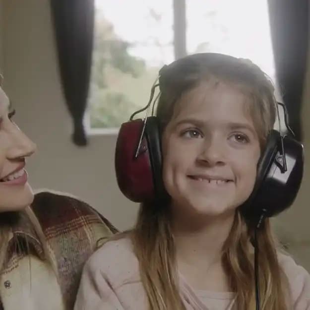 Oscilla A30 — Schools & Community Screening